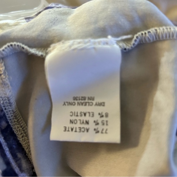 GUESS collection HOUNDSTOOTH pattern stretchy short sleeves top size S - Picture 4 of 5